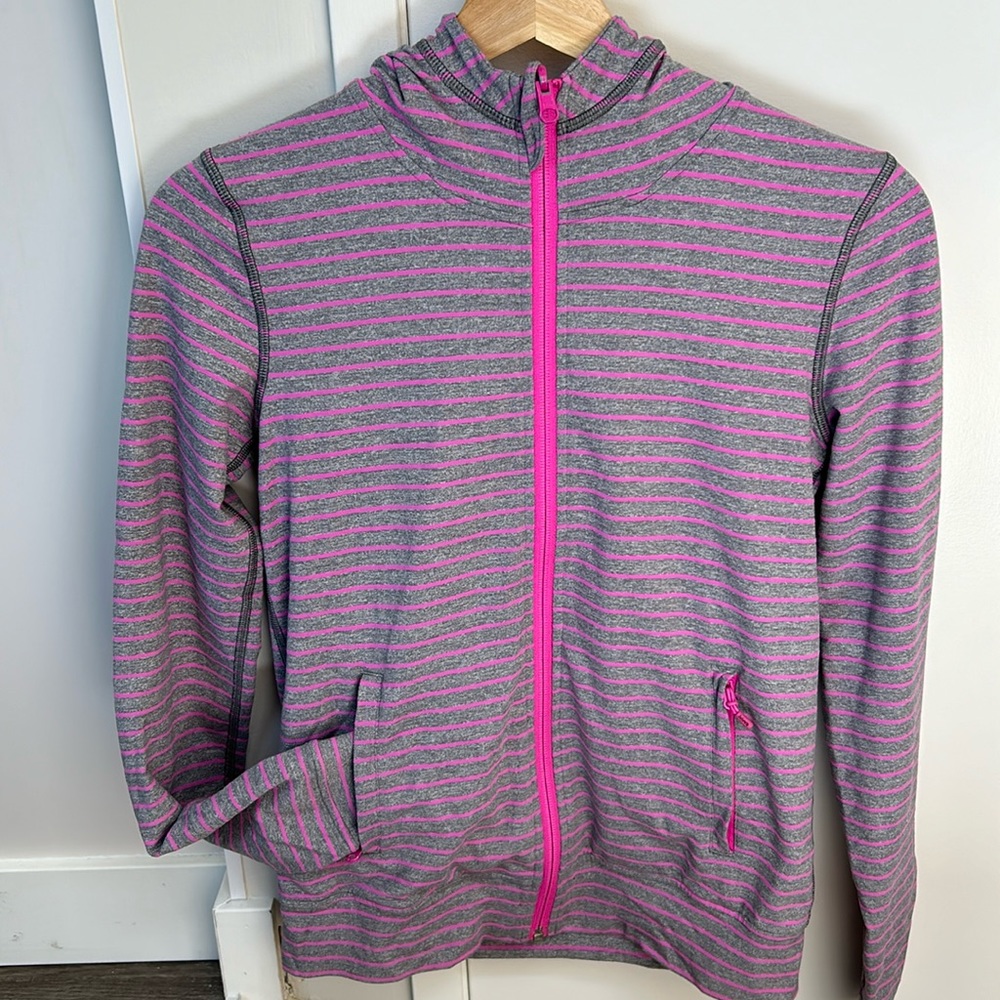 Ivivva by lululemon reversible jacket with hood size 14 pink and grey